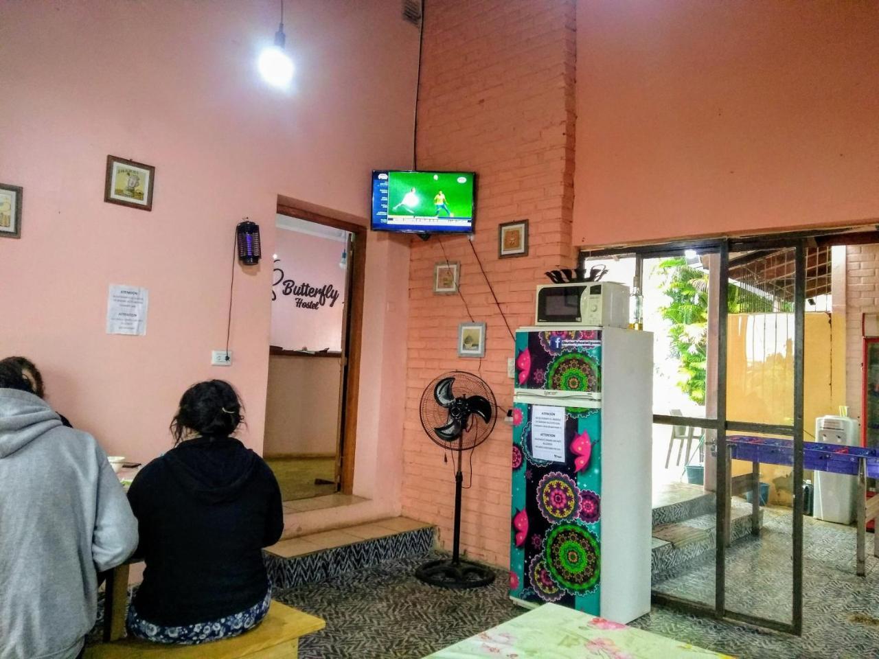 Butterfly Hostel Puerto Iguazú Dış mekan fotoğraf