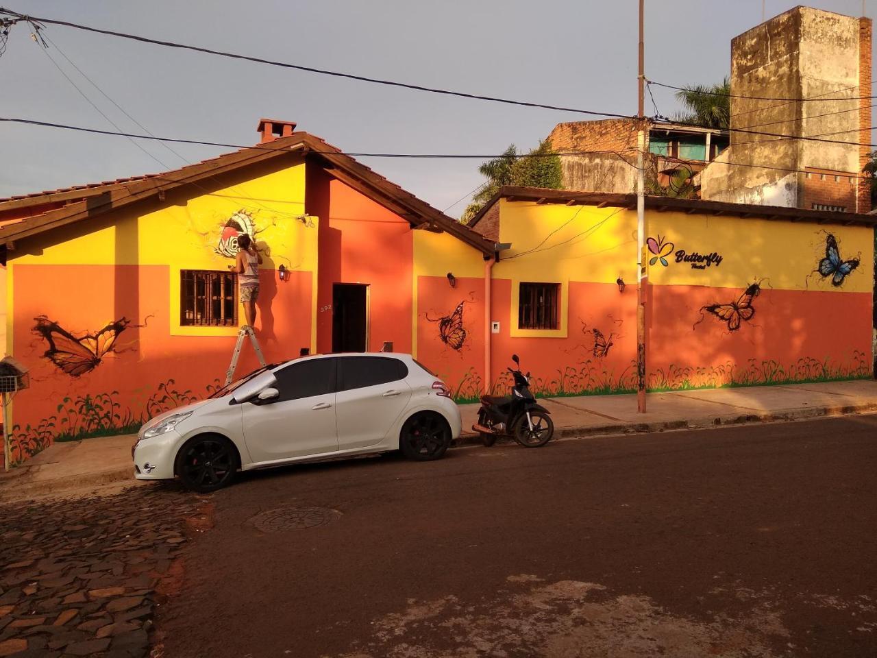 Butterfly Hostel Puerto Iguazú Dış mekan fotoğraf